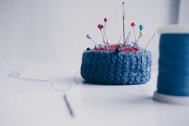 Detail ihly a nite pri výšivke